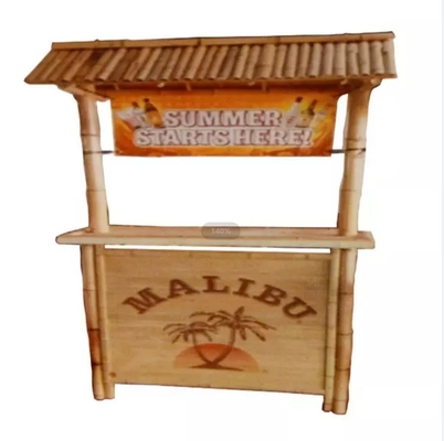 Porta all'aperto dell'interno di Tiki Bars With Cabinet And della spiaggia del partito