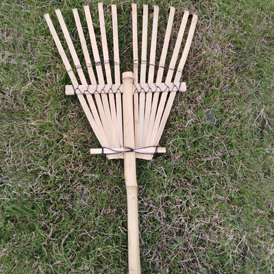 Testa di rastrello di foglia Reniere di giardino Reniere sostitutivo Reniere sostitutivo Testa di giardino Renieri di foglia Reniere a mano